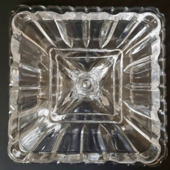 Crystal Clear "Alexandria" 8.5" Square Pedestal Compote Bowl - Picture 6 of 6